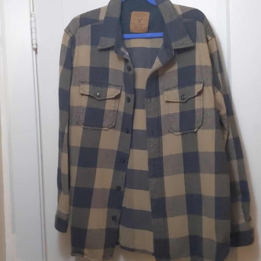 Mens XXL button up flannel